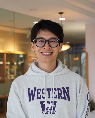 Peitao smiling