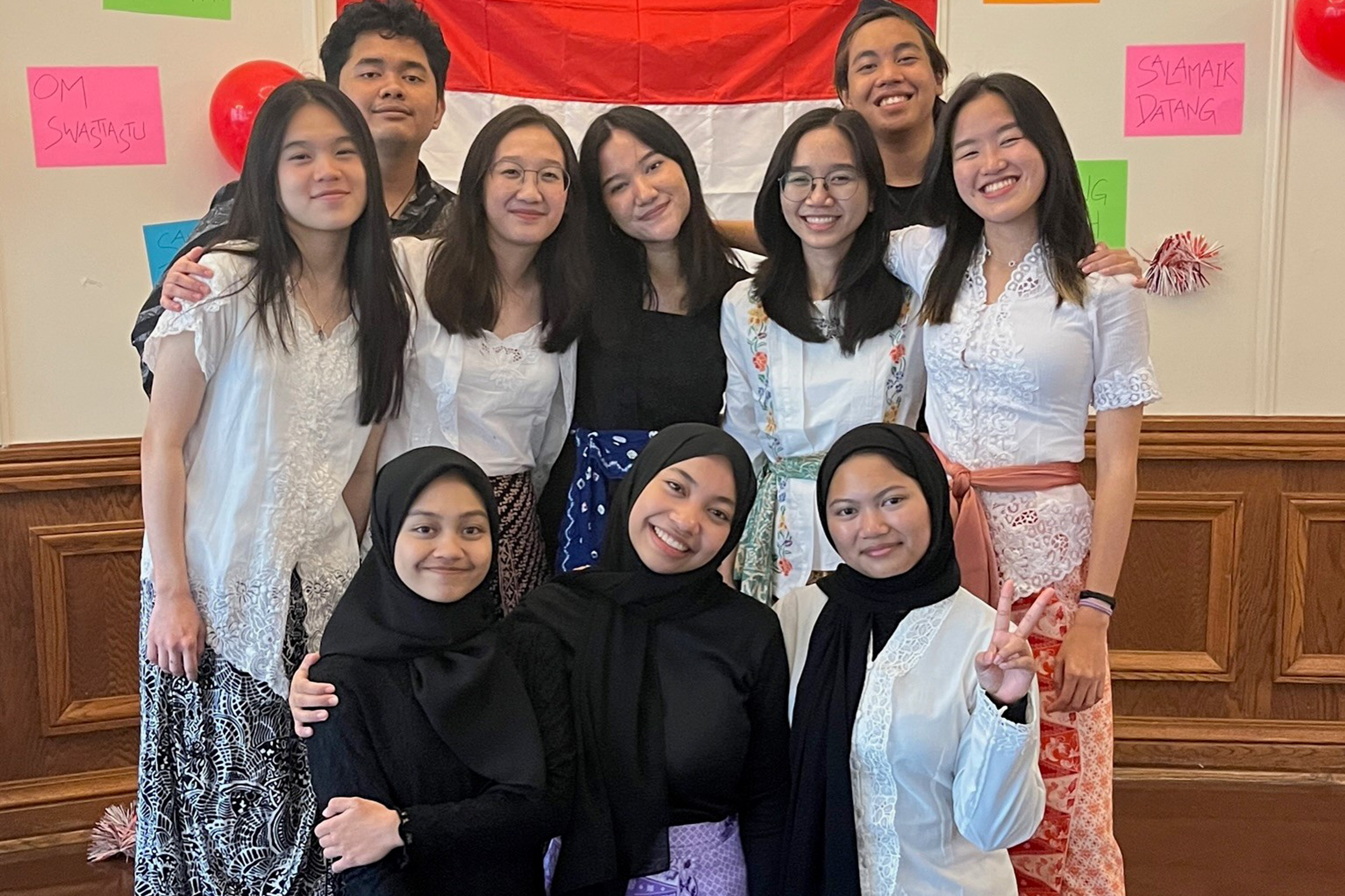 Group of students smiling 