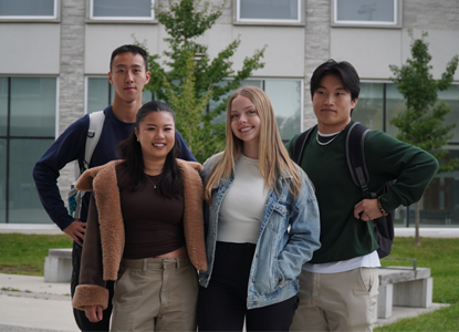 Undergraduate students walking together 